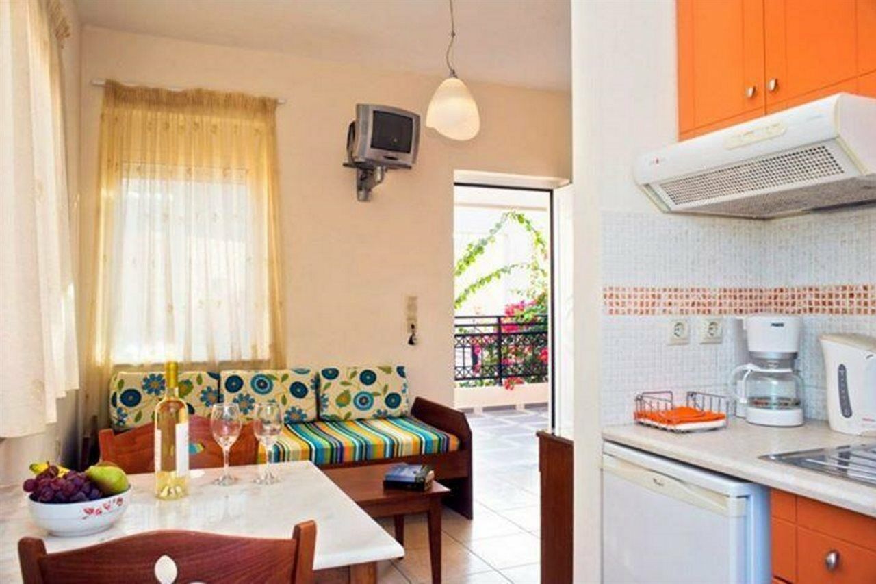 Alfa Hotel Apartments Gerani  Екстериор снимка